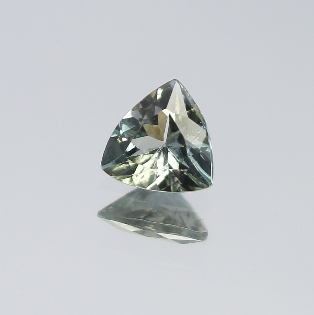 Natural Bi-Color Zoisite Tanzanite 0.39 Carat 4.9x4.9 MM Trillion Shape Faceted Gemstone