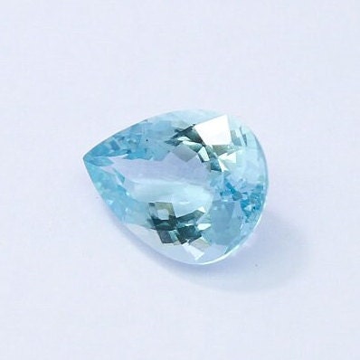 Natural Flawless Aquamarine 4.16 Carat 13.3x10 MM Pear Shape Faceted Gemstone