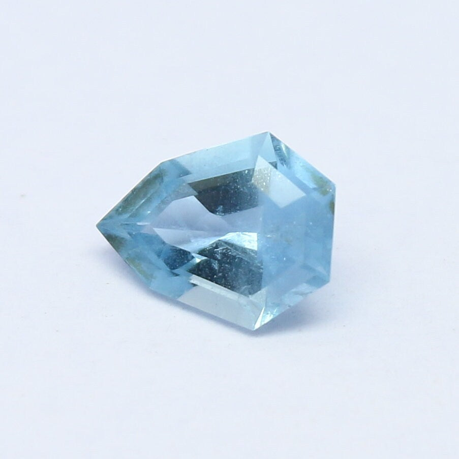 Natural Aquamarine 0.70 Carat 7.6x5.9 MM Fancy Shape Faceted Gemstone