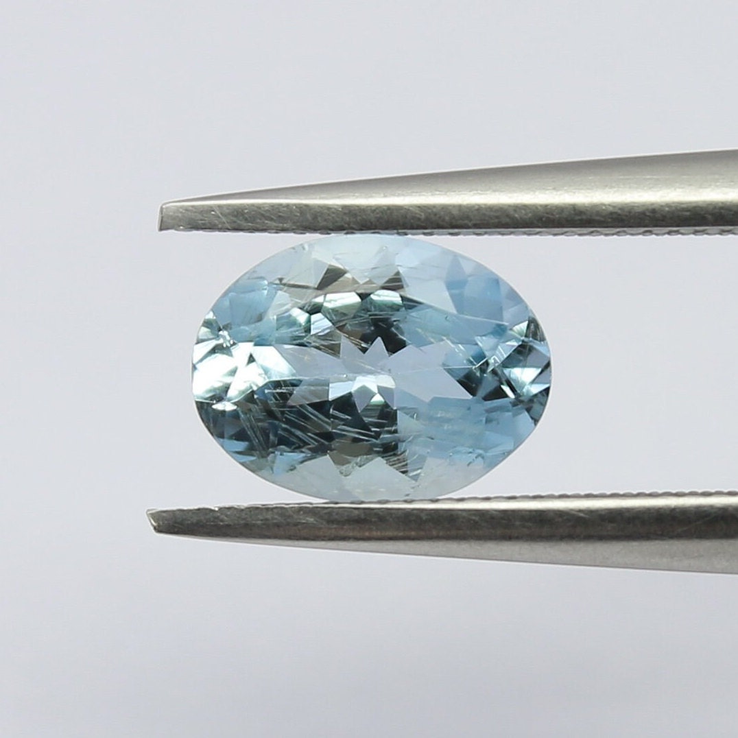 Natural Aquamarine 1.03 Carat 8x6 MM Oval Shape Faceted Gemstone