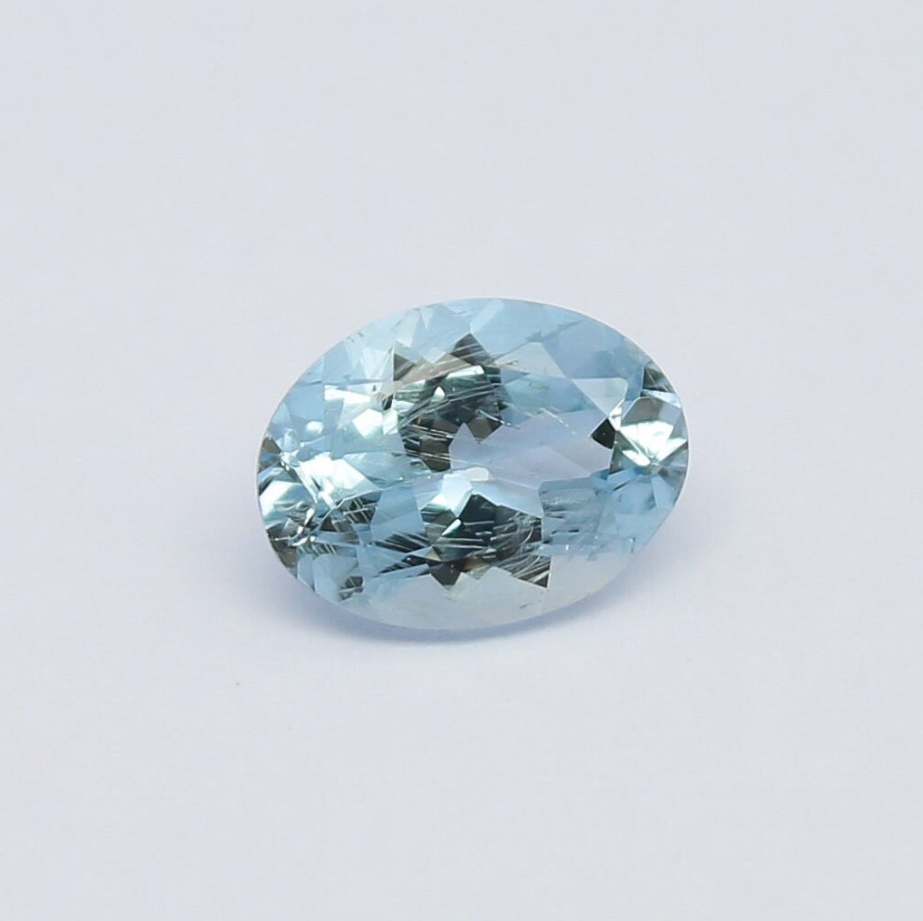 Natural Aquamarine 1.03 Carat 8x6 MM Oval Shape Faceted Gemstone