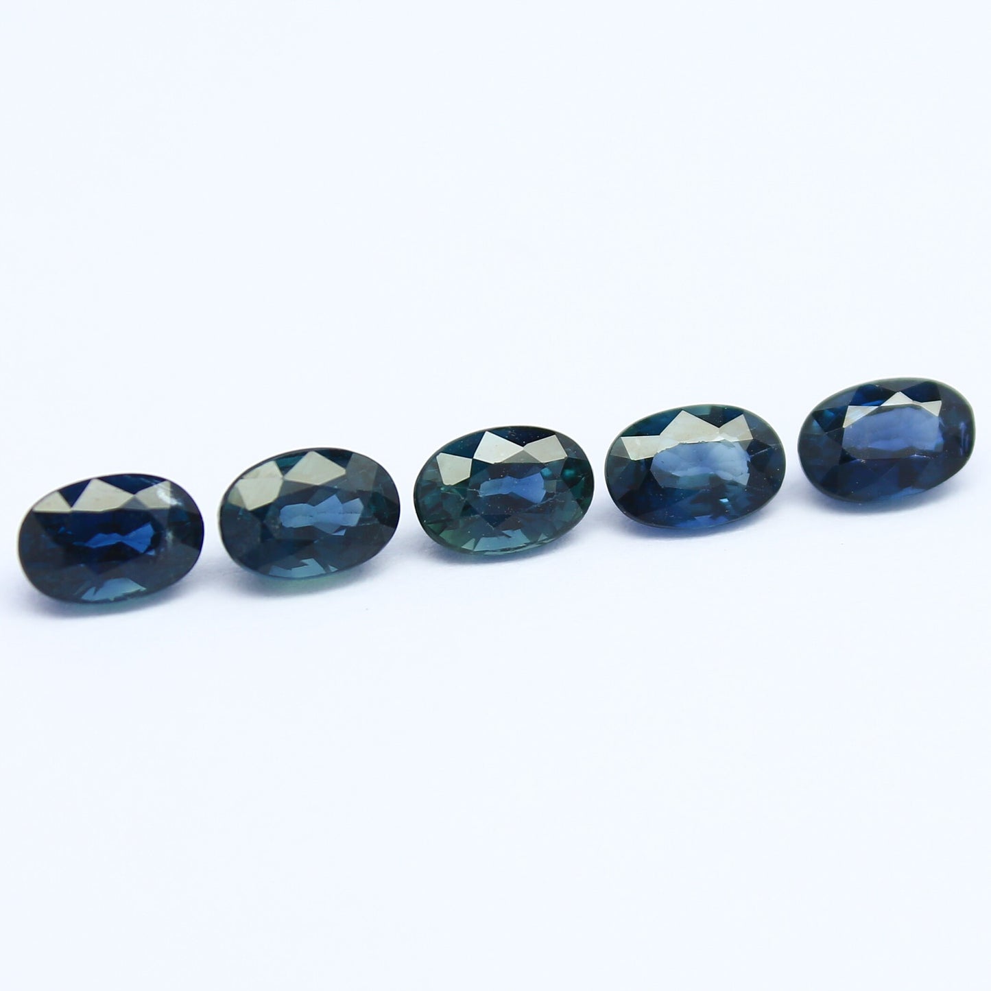 Natural Sapphire Lot 3.58 Carat 6x4 MM Oval Shape Faceted Gemstone 5 Piece Lot