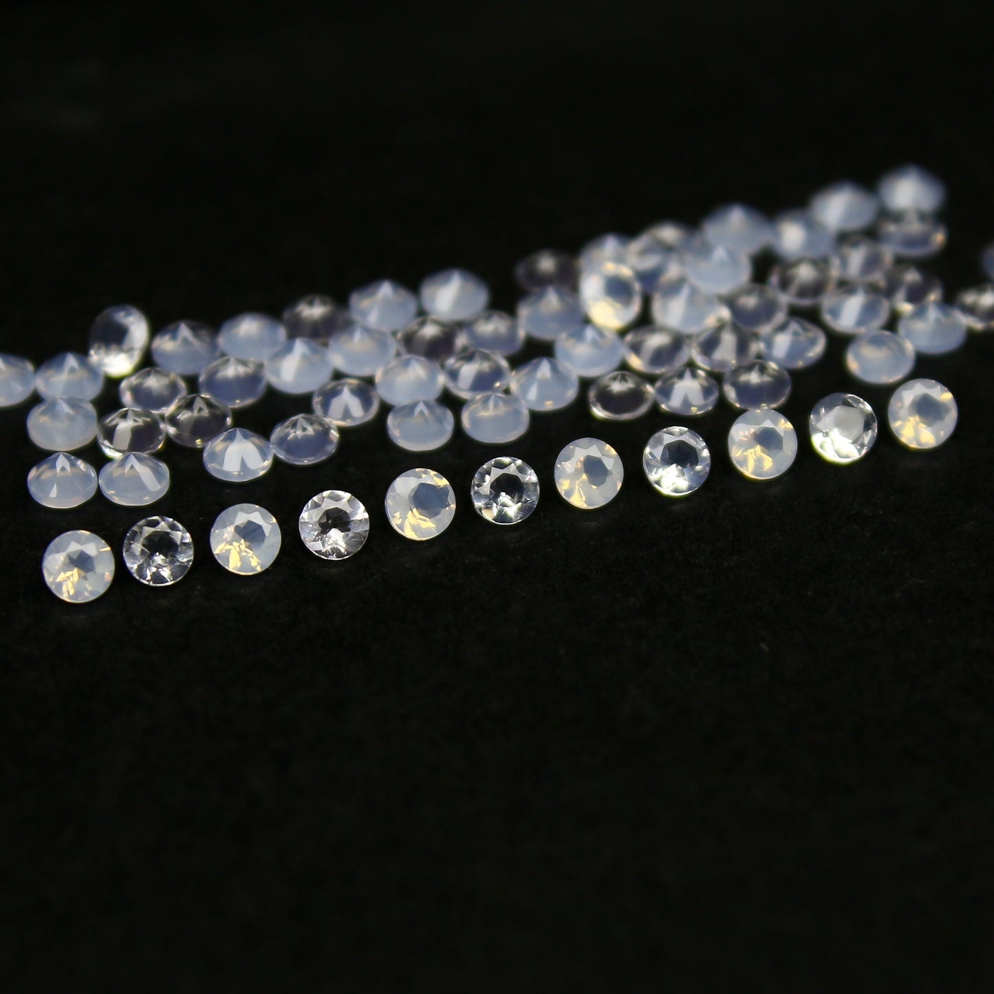 Natural Lavender Quartz 1.5x1.5 MM Round Shape Faceted Gemstone