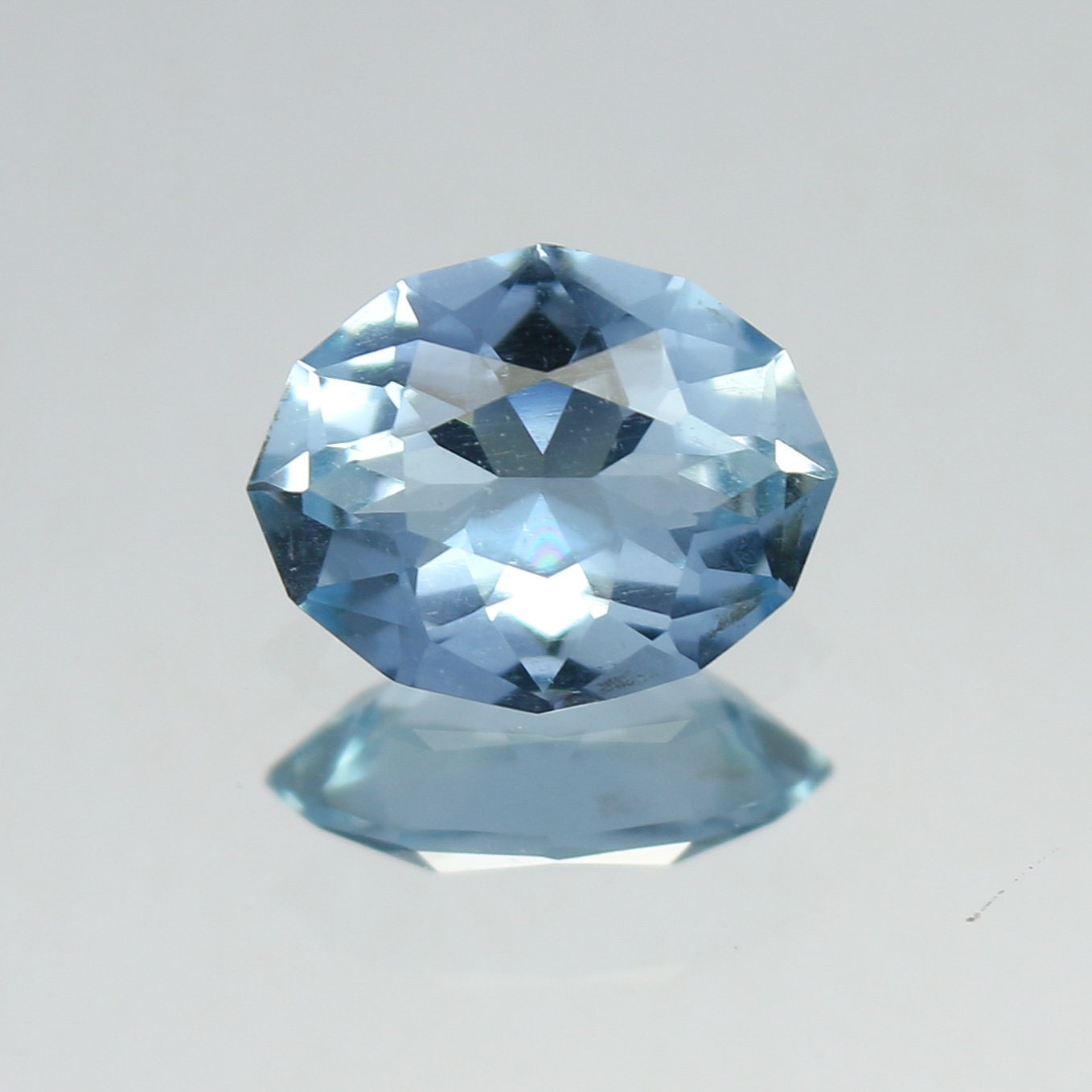 Natural Aquamarine 1.88 Carat 10.4x8.4 MM Fancy Shape Faceted Gemstone